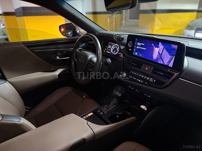 Lexus ES 300h 2023, 38,000 km - 2.5 l - Bakı