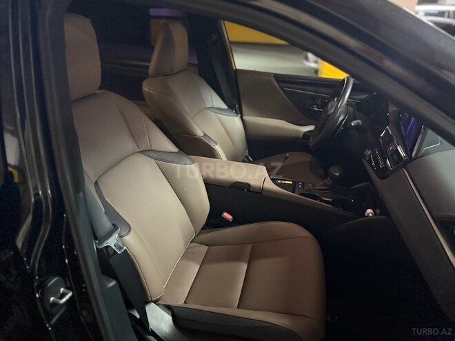 Lexus ES 300h 2023, 38,000 km - 2.5 l - Bakı