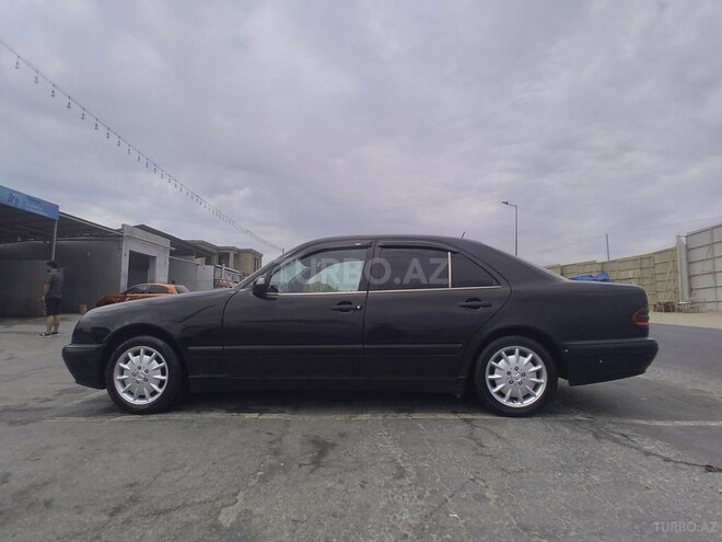 Mercedes E 220 d 2001, 352,000 km - 2.2 l - Bakı