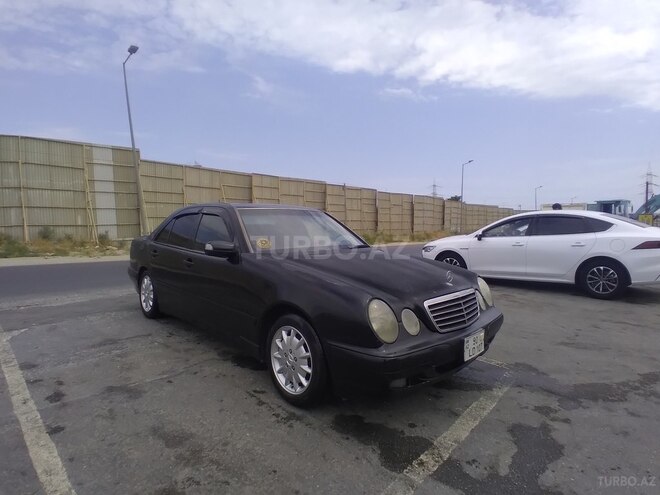 Mercedes E 220 d 2001, 352,000 km - 2.2 l - Bakı