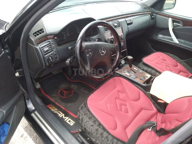 Mercedes E 220 d 2001, 352,000 km - 2.2 l - Bakı