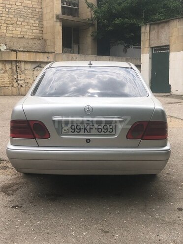 Mercedes E 220 d 1998, 445,000 km - 2.2 l - Bakı