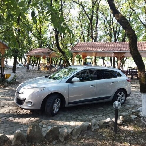 Renault Megane-6
