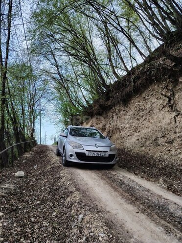 Renault Megane-13