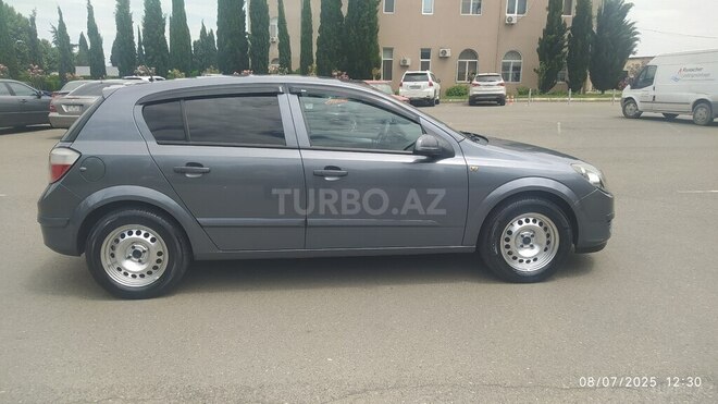 Opel Astra 2005, 281,000 km - 1.4 л - Gəncə