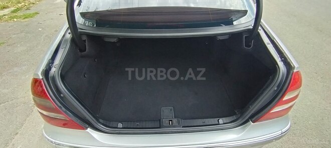 Mercedes E 220 d 2004, 350,000 km - 2.2 l - Göyçay
