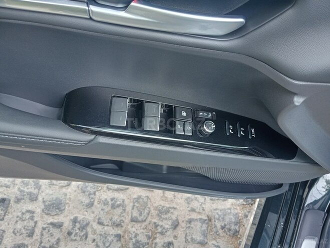 Toyota Camry-9