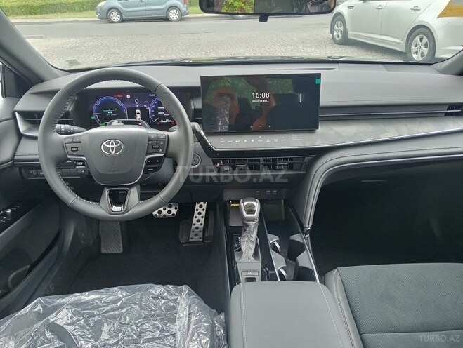 Toyota Camry-15