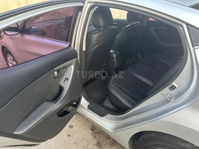 Hyundai Avante 2014, 225,000 km - 1.6 l - Bakı