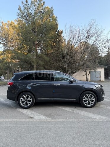 Kia Sorento-7