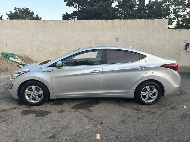 Hyundai Avante 2014, 225,000 km - 1.6 l - Bakı
