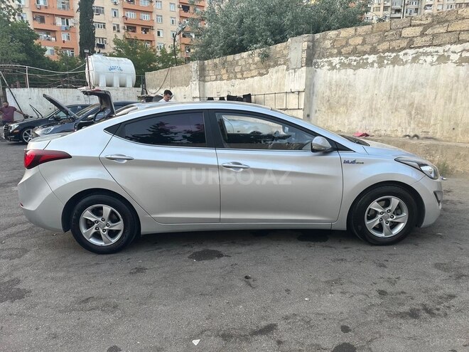Hyundai Avante 2014, 225,000 km - 1.6 l - Bakı