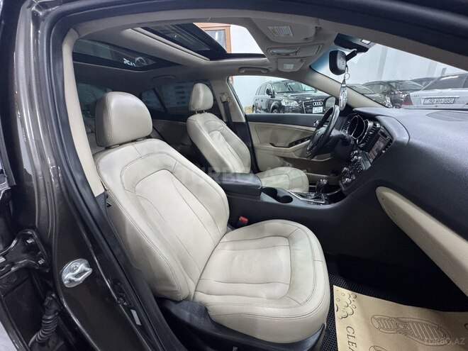 Kia Optima-16