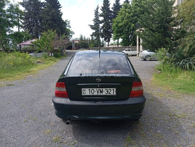 Opel Vectra 1998, 570,000 km - 1.8 l - Zaqatala