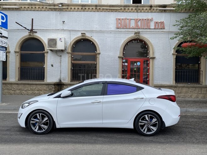 Hyundai Elantra 2015, 175,000 km - 1.8 l - Bakı