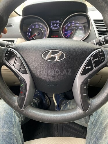 Hyundai Elantra 2015, 175,000 km - 1.8 l - Bakı