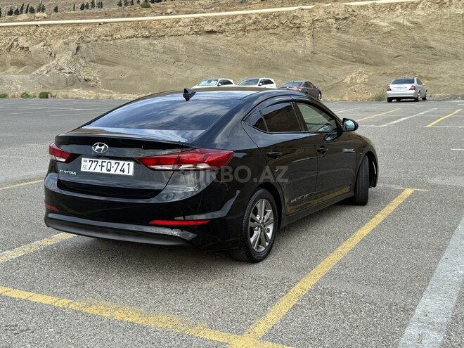 Hyundai Elantra 2016, 285,370 km - 2.0 l - Bakı