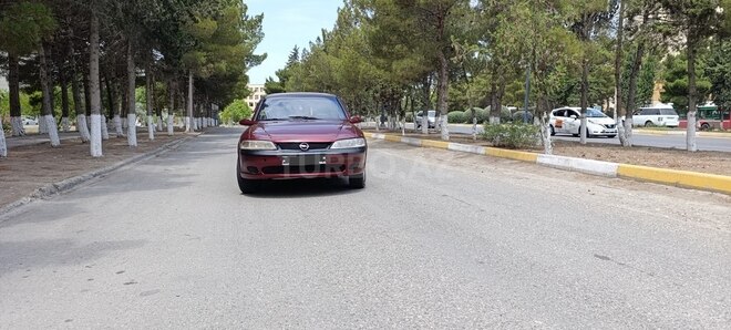Opel Vectra 1997, 214,360 km - 2.0 l - Sumqayıt