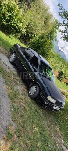 Opel Vectra 1993, 498,104 km - 1.8 l - Qəbələ