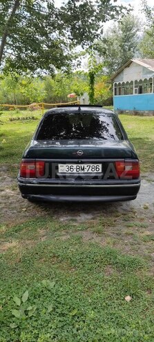 Opel Vectra 1993, 498,104 km - 1.8 l - Qəbələ