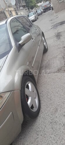 Renault Megane-7