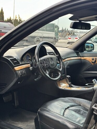 Mercedes E 350 2006, 321,000 km - 3.5 l - Bakı