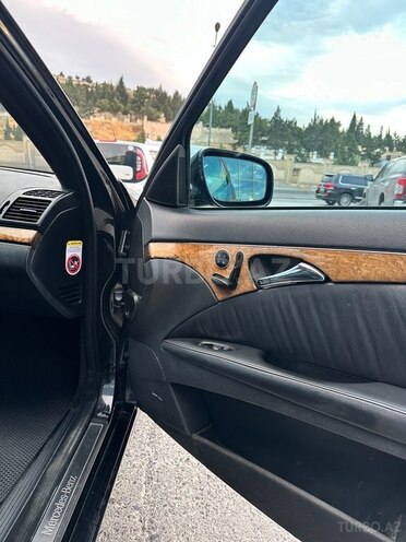 Mercedes E 350 2006, 321,000 km - 3.5 l - Bakı