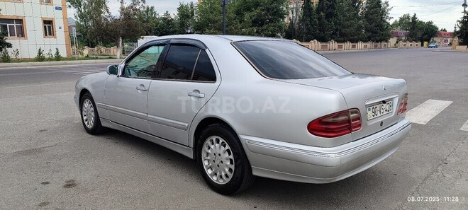 Mercedes E 220 d 2000, 565,200 km - 2.2 л - Ucar