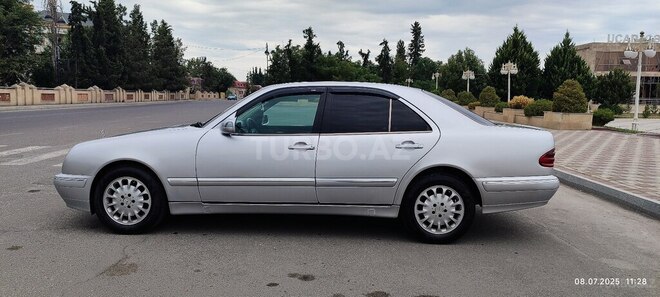 Mercedes E 220 d 2000, 565,200 km - 2.2 л - Ucar