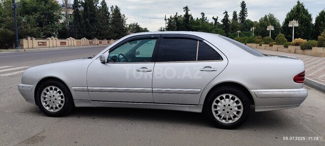 Mercedes E 220 d 2000, 565,200 km - 2.2 л - Ucar
