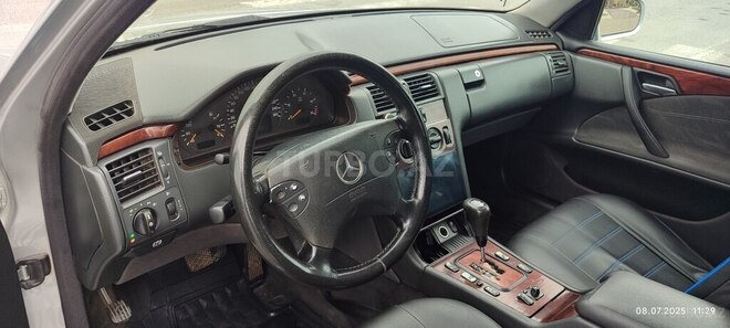 Mercedes E 220 d 2000, 565,200 km - 2.2 л - Ucar