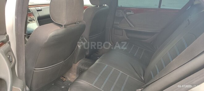 Mercedes E 220 d 2000, 565,200 km - 2.2 л - Ucar