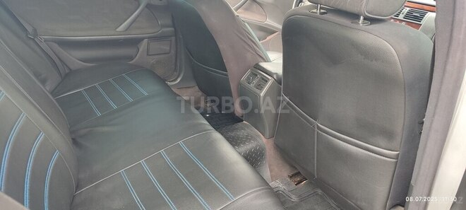 Mercedes E 220 d 2000, 565,200 km - 2.2 л - Ucar