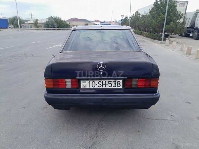 Mercedes 190-5