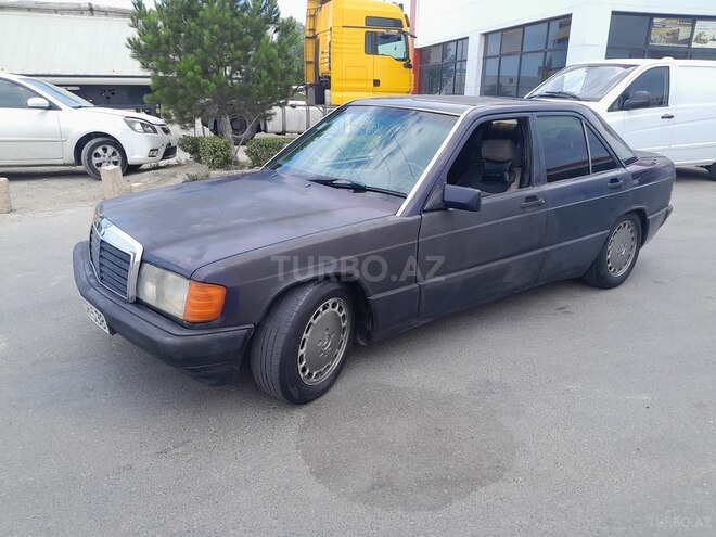 Mercedes 190-1