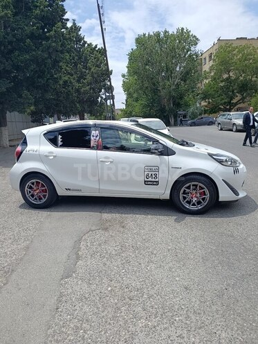Toyota Aqua 2019, 190,120 km - 1.5 л - Bakı