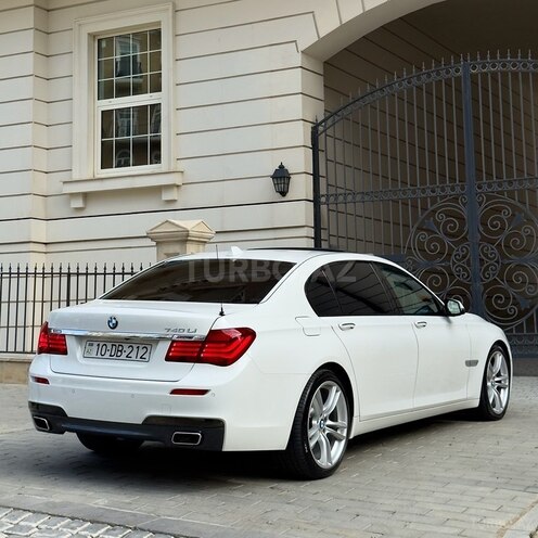 BMW 740-8
