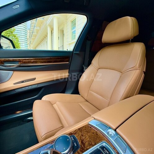 BMW 740-14
