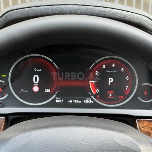 BMW 740-19