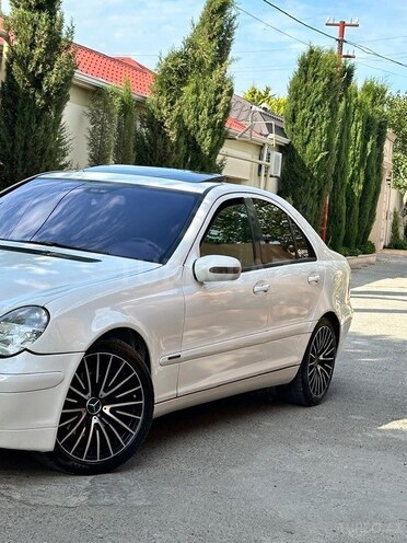 Mercedes C 220 d 2001, 325,000 km - 2.2 л - Bakı