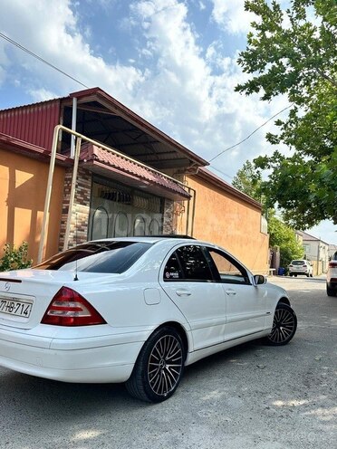 Mercedes C 220 d 2001, 325,000 km - 2.2 л - Bakı