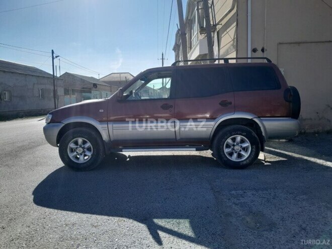 Nissan  2002, 300,000 km - 2.5 l - Şərur