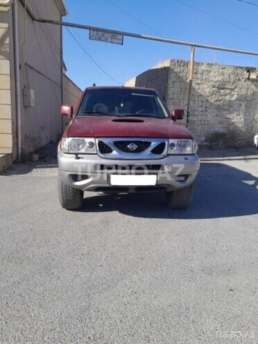 Nissan  2002, 300,000 km - 2.5 l - Şərur