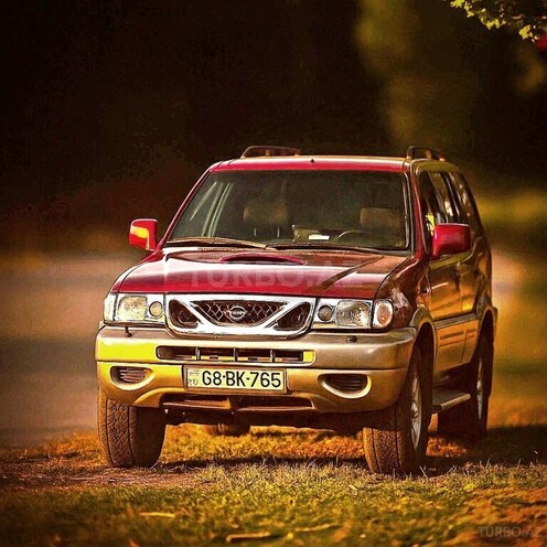 Nissan  2002, 300,000 km - 2.5 l - Şərur