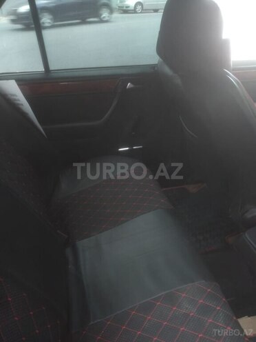 Mercedes E 220 1992, 300,000 km - 2.2 л - Bakı