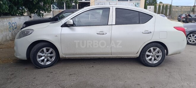 Nissan Sunny-2