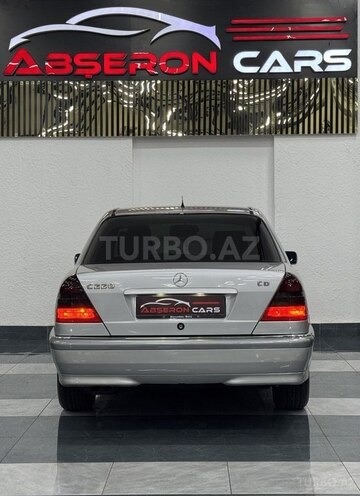 Mercedes C 220-8