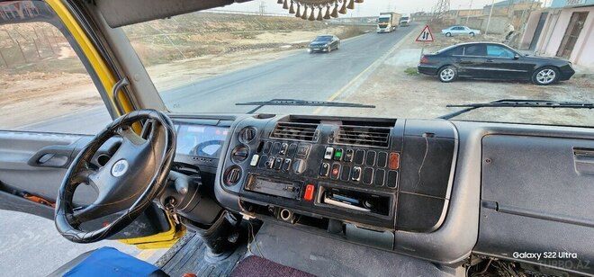 Mercedes Atego 1828 1999, 520,000 km - 6.4 л - Sumqayıt