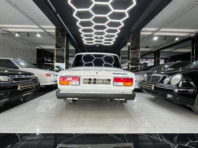 LADA (VAZ) 2107-4