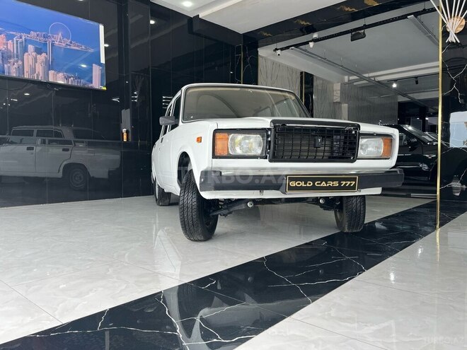 LADA (VAZ) 2107-2